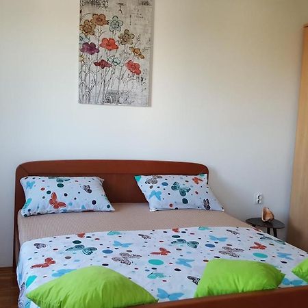 Apartman Modro Jezero Imotski Exterior photo
